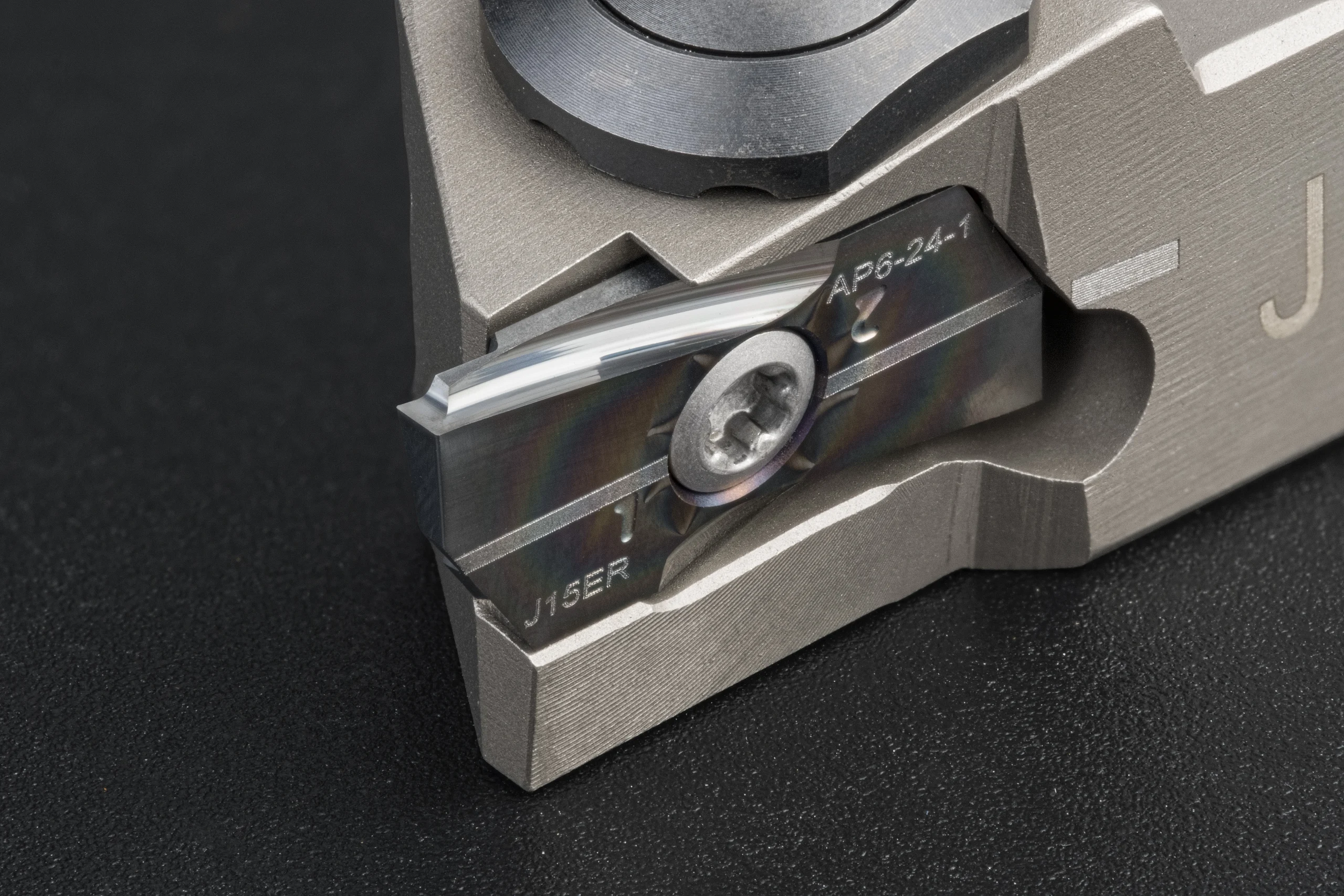 WhizCut Original AP insert for groove turning and turning.